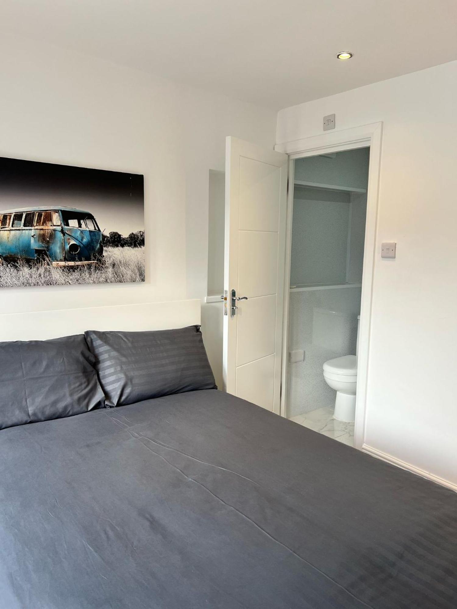 93 West Road Hotel ลอนดอน ภายนอก รูปภาพ