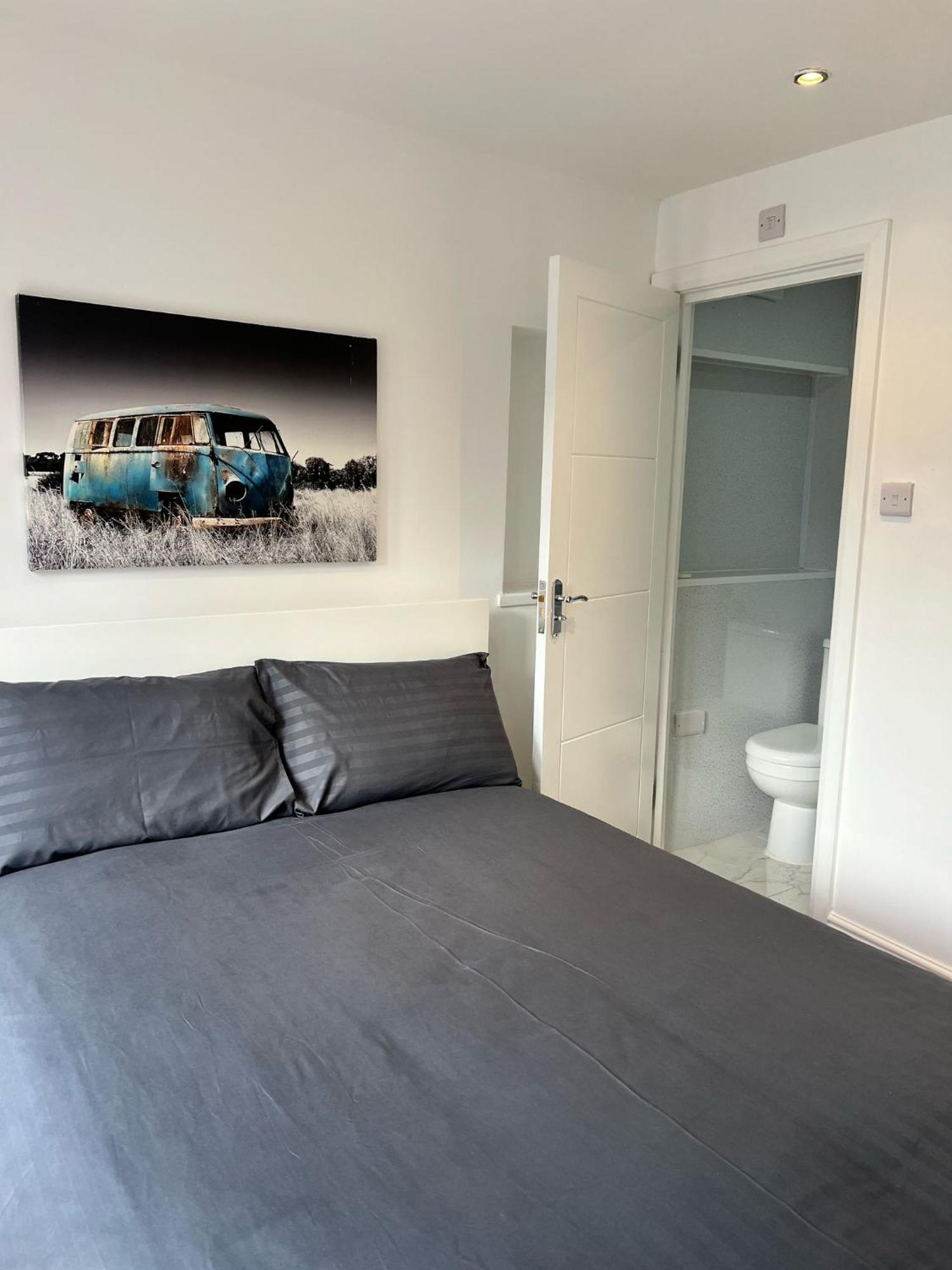 93 West Road Hotel ลอนดอน ภายนอก รูปภาพ